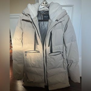 Women’s Orolay “Amazon” jacket.
